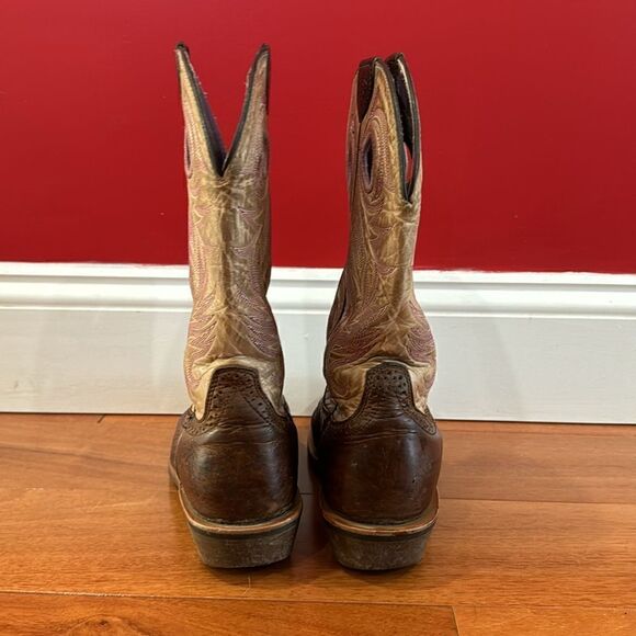Ariat Round Toe Women’s Western Boots Item 10012818 size 6 - Picture 3 of 9
